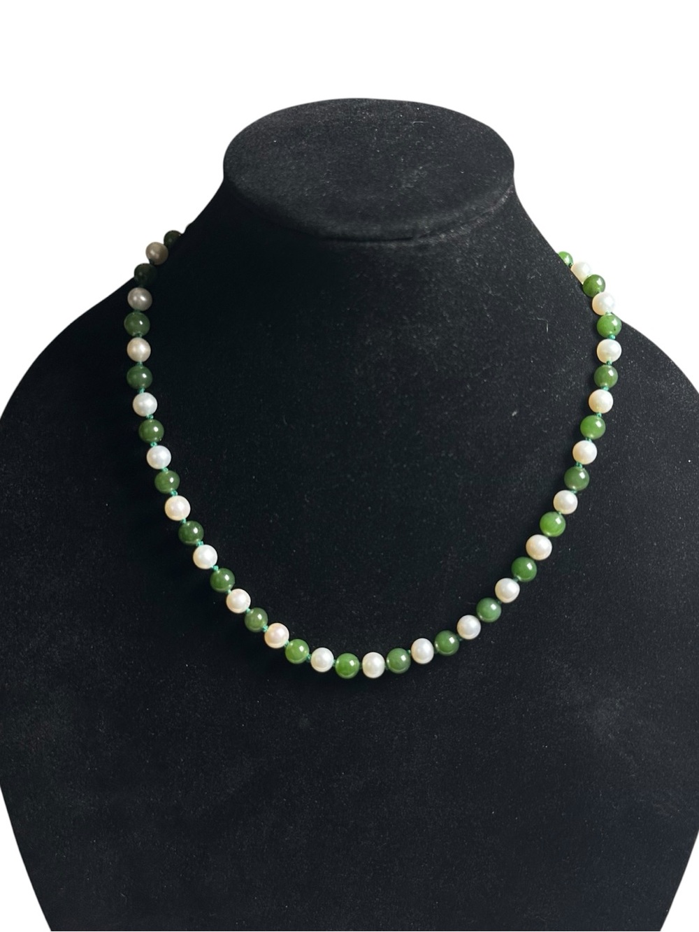 Vtg 925 Silver Freshwater Pearl & Jade 6.5 mm Bead Necklace 20” Magnetic Closure